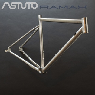 Astuto RAMAX チタンフレームセット